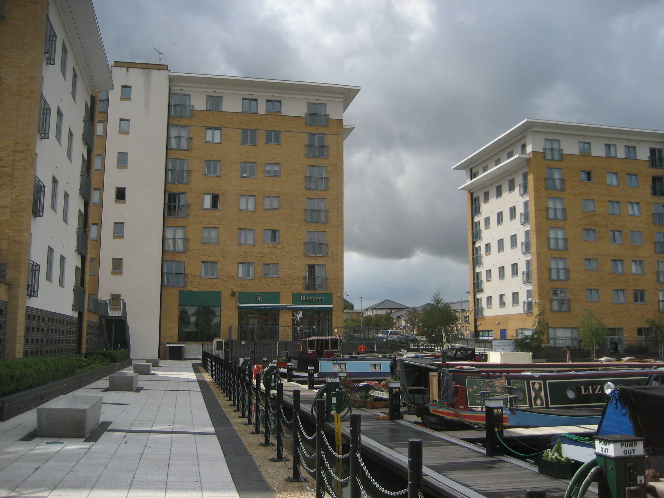 Grand Union Village - public space alongside the canal Grand Union Village - public space alongside the canal