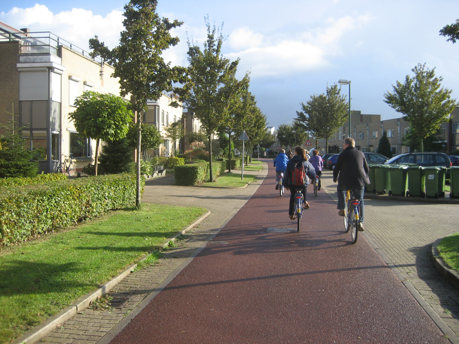Houten, NL - a safe environment for cycling Houten, NL - a safe environment for cycling
